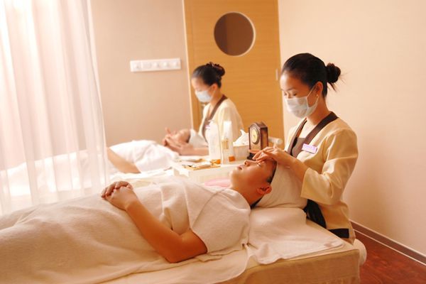 關(guān)于美容師服務(wù)過程講解項(xiàng)目?jī)?nèi)容的技巧 - 歐泉國(guó)際